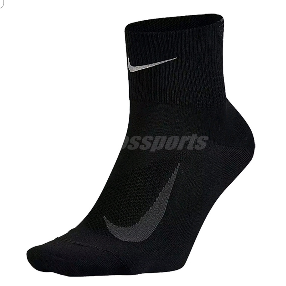 Nike sick men size 6-7.5 /wmn 7.5 -9